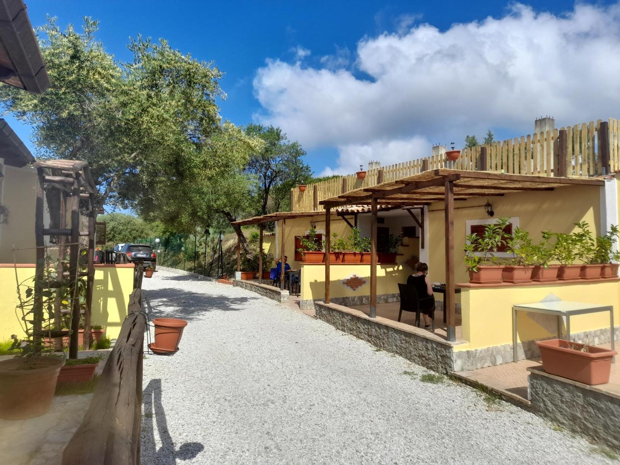 Parco Esmeralda - Family Residence E Breakfast Marina di Camerota Habitación foto